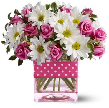Pretty Pink Roses And Daisies
