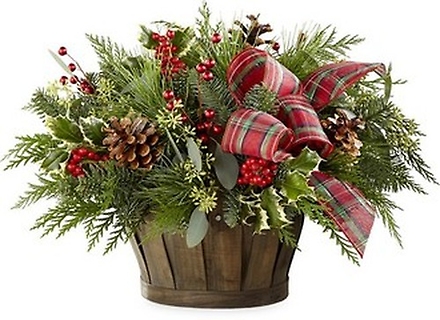 HOMECOMING PINE AND BERRY BASKET