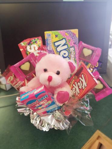 Valentine\'s Candy Bouquet with Pink Bear