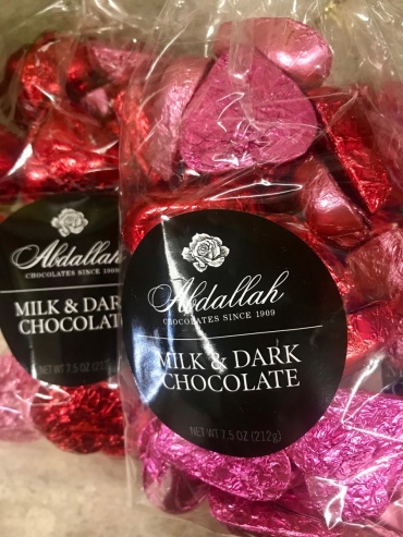 CHOCOLATE HEARTS IN PRETTY COLORS 7.5oz