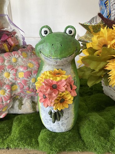 FROGGIE FLOWERS FOR MOM!