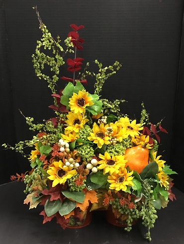 SOLD!!!  LUSH SUNFLOWER FAUX ARRANGEMENT