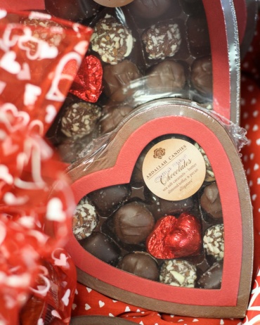TRIPLE CHOCOLATE HEART BOX 5 oz