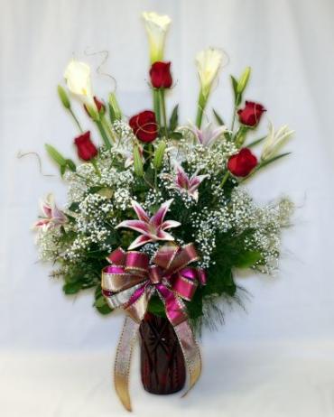 Our \"Stunning Star\" Roses, Large Calla Lilies & Stargazer Lilies