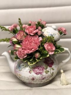 PINKY\'S TEAPOTS FOR MOM