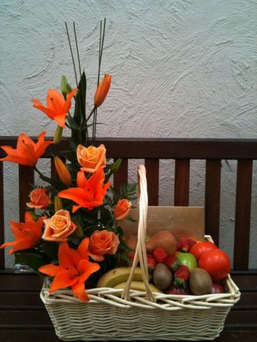 FRUITS AND FLOWERS GIFT BASKET