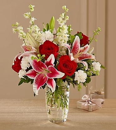ELEGANT STARGAZERS AND ROSES