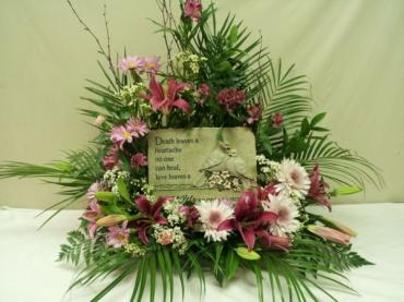 A SYMPATHY PLAQUE ARRANGEMENT