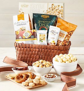 CLASSIC GOURMET DELUXE GIFT BASKET