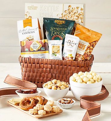 CLASSIC GOURMET DELUXE GIFT BASKET