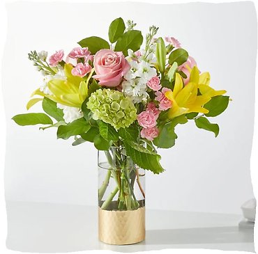 A GARDEN DELIGHT BOUQUET FOR MOM
