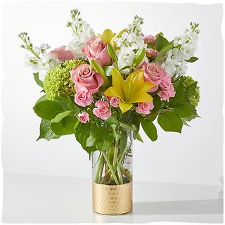 A GARDEN DELIGHT BOUQUET FOR MOM