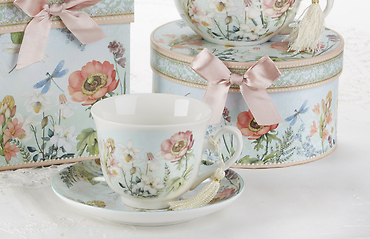 DRAGONFLY PORCELAIN CUP & SAUCER IN KEEPSAKE BOX